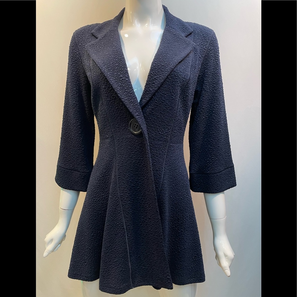 EVA VARRO 3/4 SLV. EMPIRE WAIST ONE BUTTON JACKET, NAVY PEBBLES